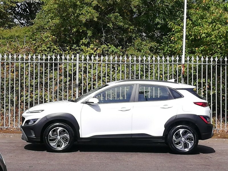 Hyundai Kona 1.6 Gdi Hybrid Se Connect Dct White #4
