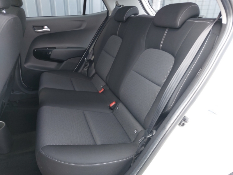Kia Picanto 1.0 2 4 Seats White #6