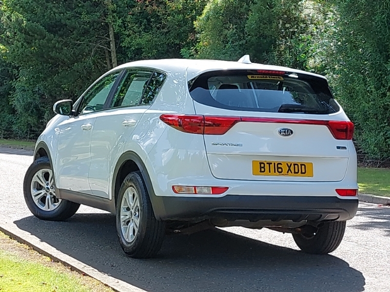 Kia Sportage 1.7 Crdi Isg 1 White #2