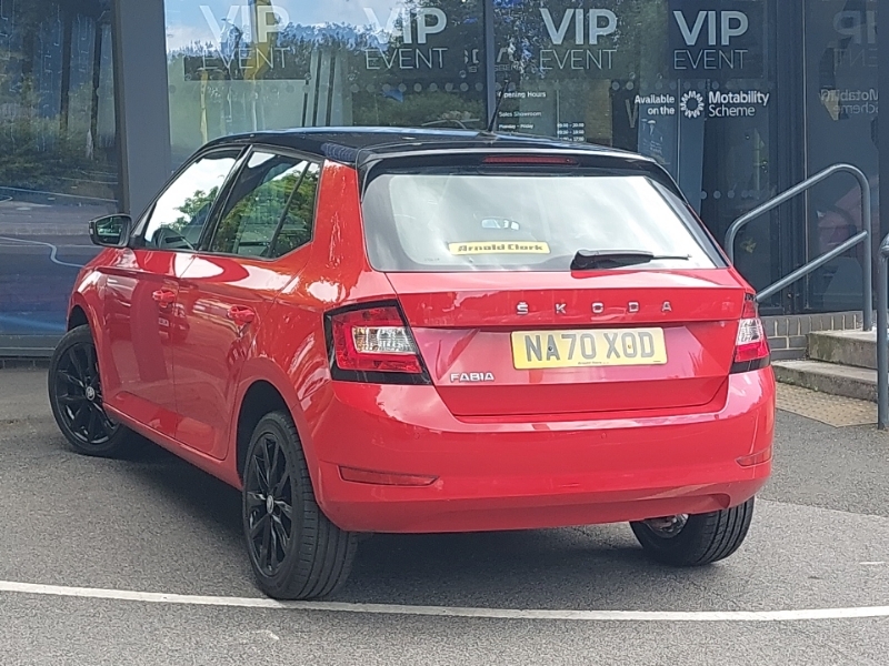 Skoda Fabia 1.0 Tsi Colour Edition Red #2