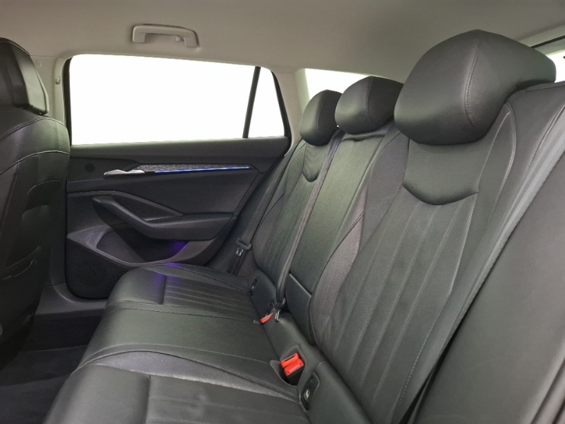 Skoda Superb 1.5 Tsi E-tec Se L Dsg Black #6