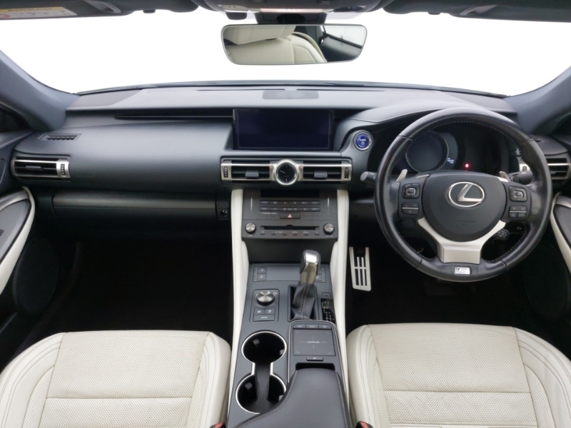 Lexus RC 300H 2.5 F-sport Cvt White #3
