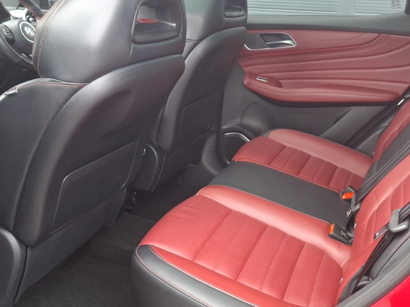 MG HS 1.5 T-gdi Phev Exclusive Red #6