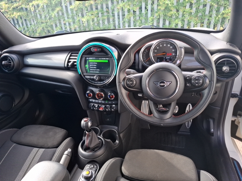Mini Hatch 1.5 Cooper Sport II NA70GBO White #3