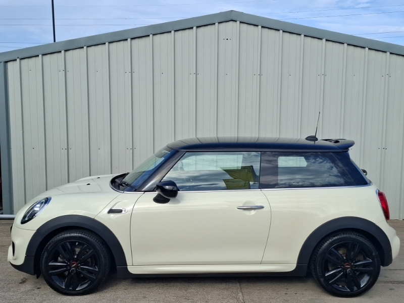 Mini Hatch 1.5 Cooper Sport II NA70GBO White #4