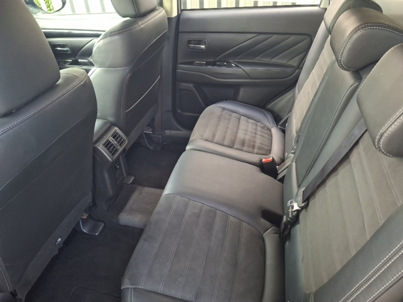 Mitsubishi Outlander 2.4 Phev Juro White #5