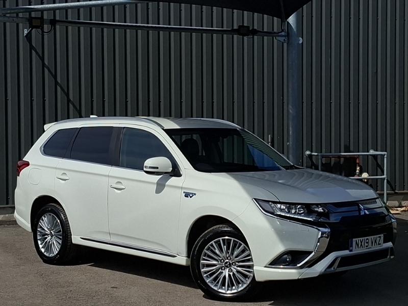 Mitsubishi Outlander 2.4 Phev Juro White