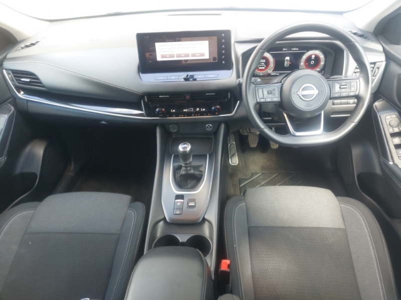 Nissan Qashqai 1.3 Dig-t Mh N-connecta White #3