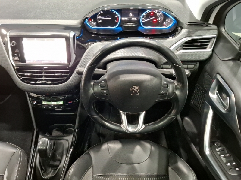 Peugeot 2008 1.5 Bluehdi 100 Allure Premium Red #8