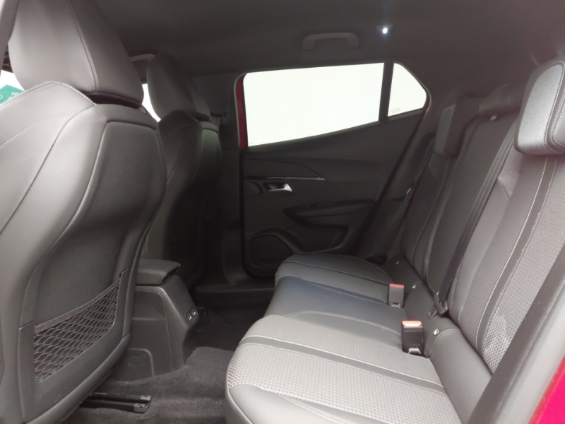 Peugeot 2008 1.2 Puretech 130 Gt Eat8 Red #6