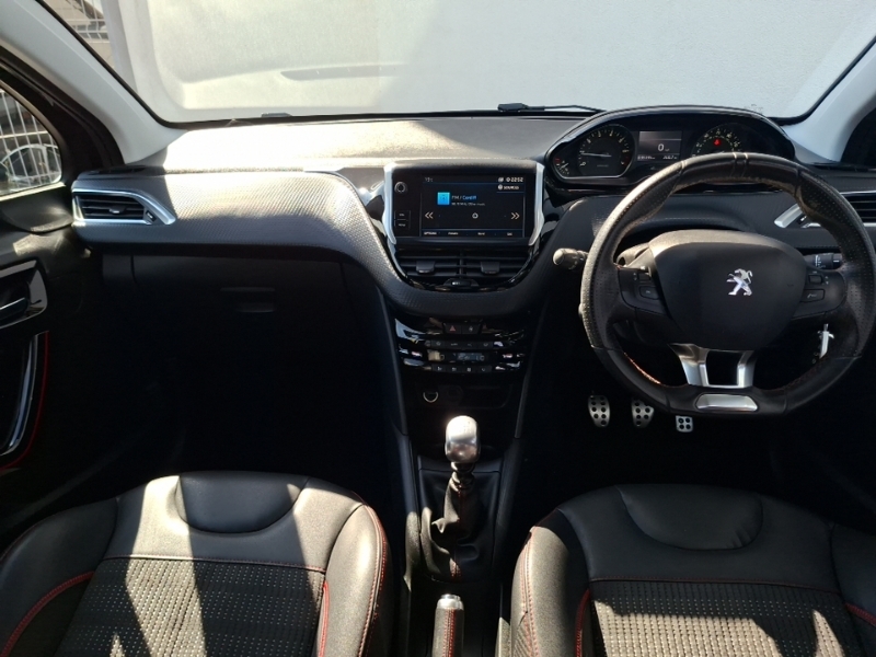 Peugeot 208 1.2 Puretech 110 Gt Line 6 Speed Black #3