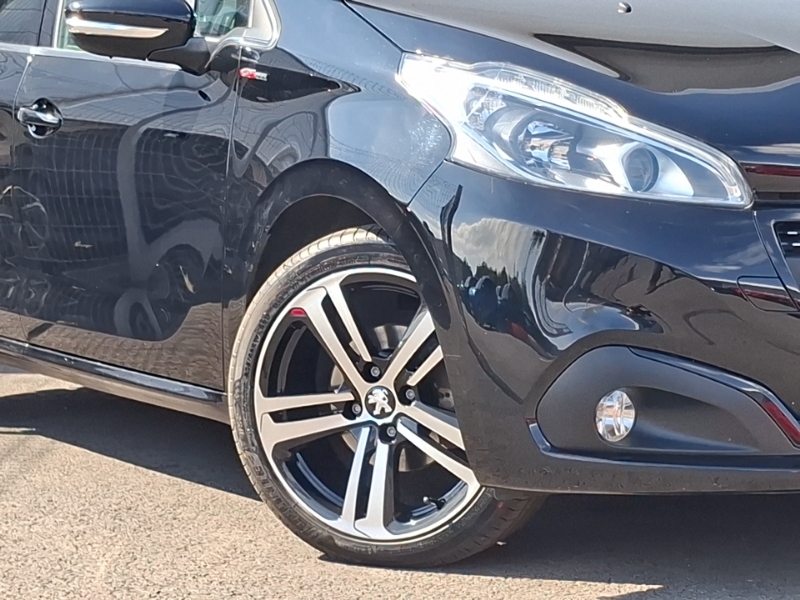 Peugeot 208 208 Signature Ss White #20