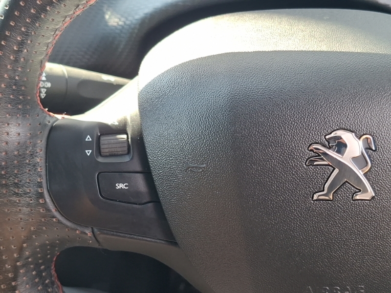 Peugeot 208 208 Signature Ss White #12