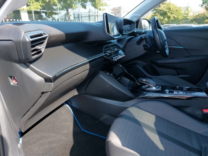 Peugeot e-208 100Kw Allure 50Kwh Black #5