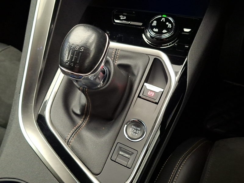 Peugeot 3008 1.6L Gt Premium Black #15