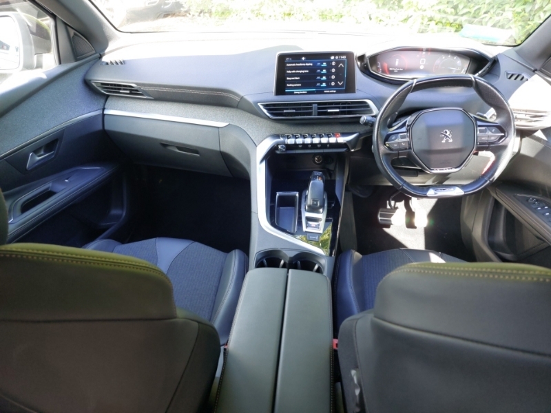 Peugeot 5008 1.6 Puretech 180 Gt Line Eat8 Black #3