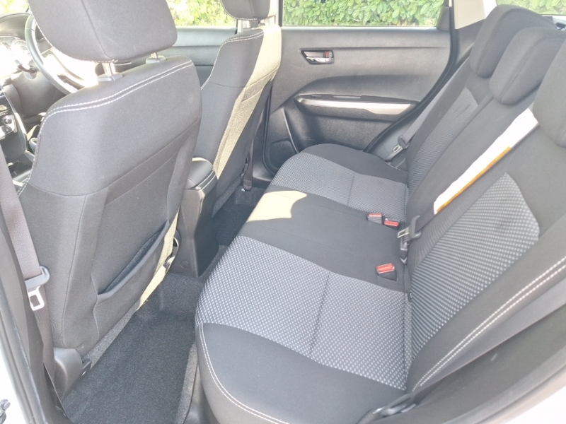 Suzuki Vitara 1.4 Boosterjet 48V Hybrid Sz-t White #6