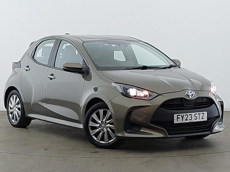Toyota Yaris 1.5 Hybrid Icon Cvt Nav Brown