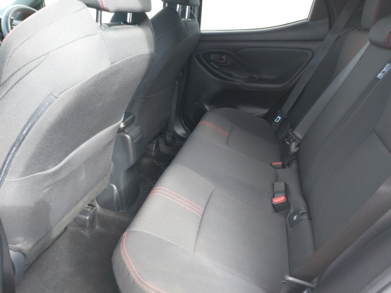 Toyota Yaris 1.5 Hybrid Gr Sport Cvt White #6