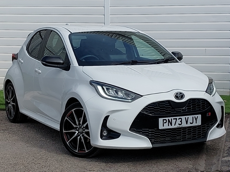 Toyota Yaris 1.5 Hybrid Gr Sport Cvt White