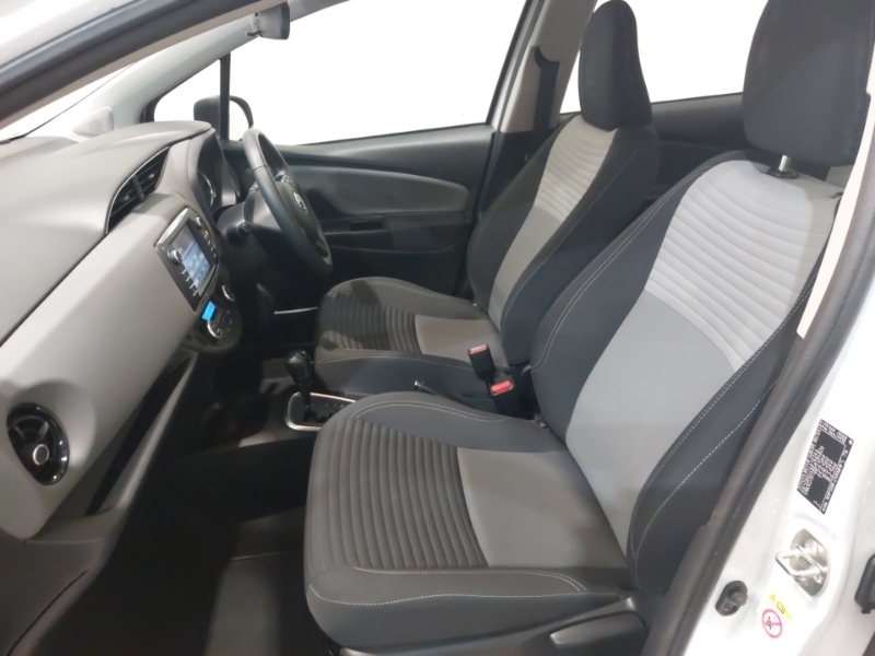 Toyota Yaris 1.5 Hybrid Icon Tech Cvt White #5