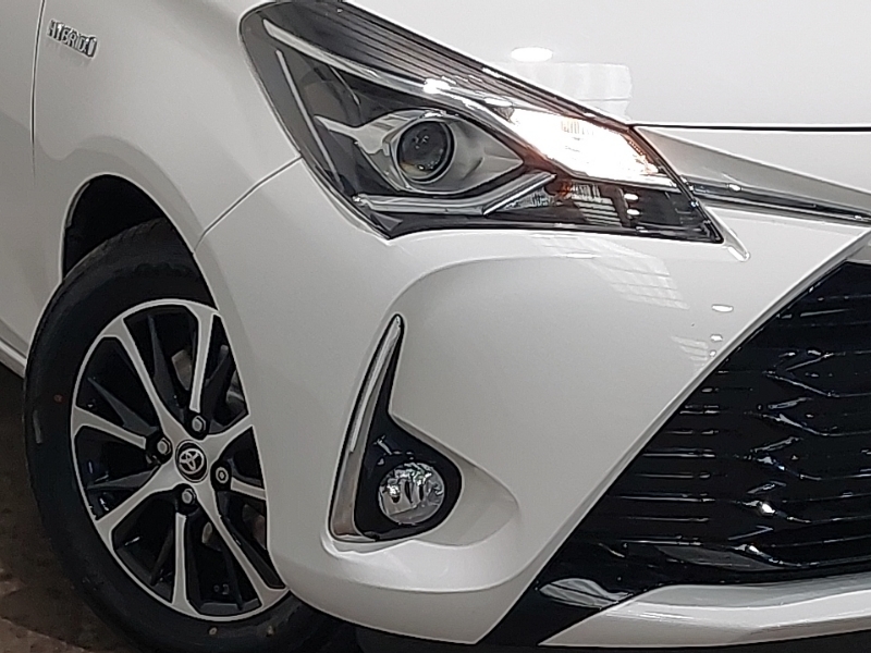 Toyota Yaris 1.5 Vvt-h Icon Tech E-cvt Euro 6 Ss White #9