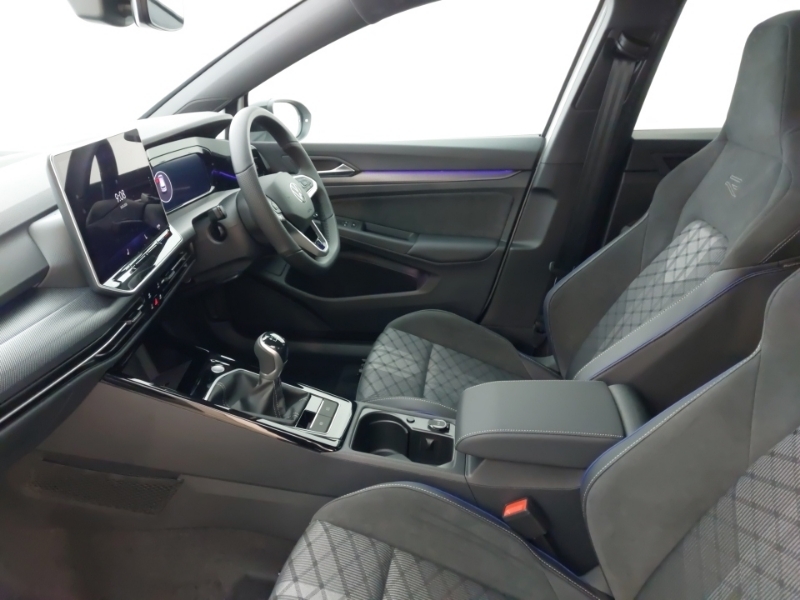 Volkswagen Golf 1.5 Tsi 150 Black Edition White #5