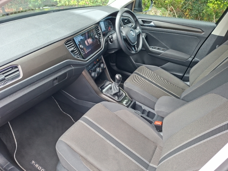 Volkswagen T-Roc 1.6 Tdi Se Black #5