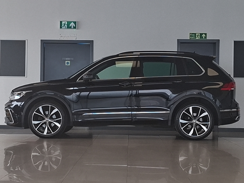Volkswagen Tiguan 1.5 Tsi 150 R-line Dsg Black #4
