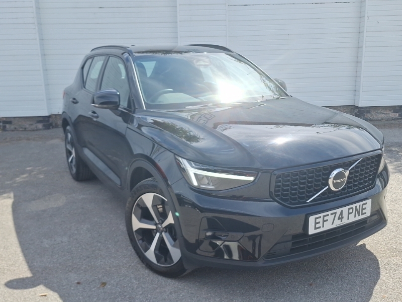 Volvo XC40 2.0 B4p Plus Dark Black