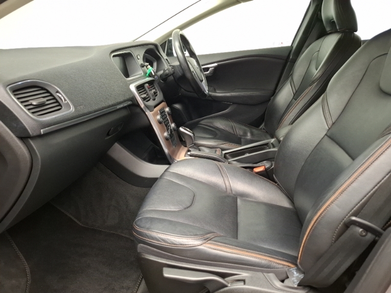 Volvo V40 Cross Country D2 120 Cross Country Lux Nav Geartronic Silver #5