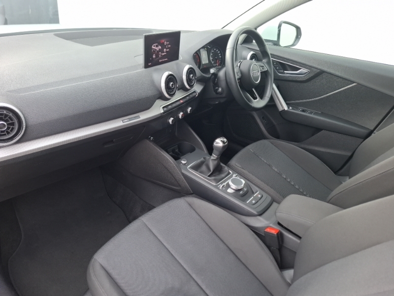 Audi Q2 30 Tfsi Technik White #5