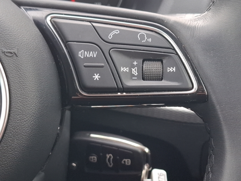 Audi Q2 1.5 Tfsi 35 S Line Suv S Tronic 150 P Grey #13