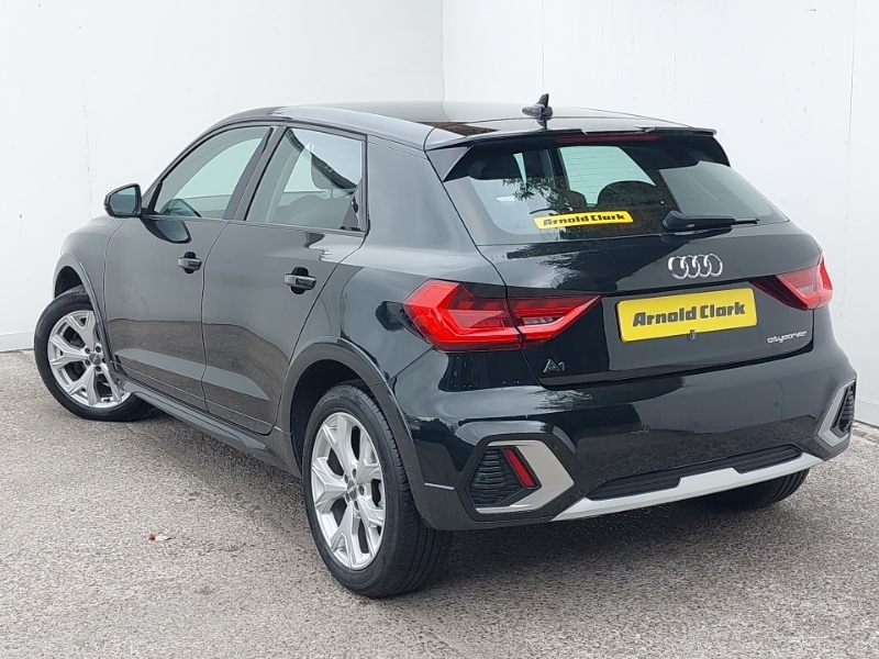 Audi A1 35 Tfsi Citycarver S Tronic Black #2