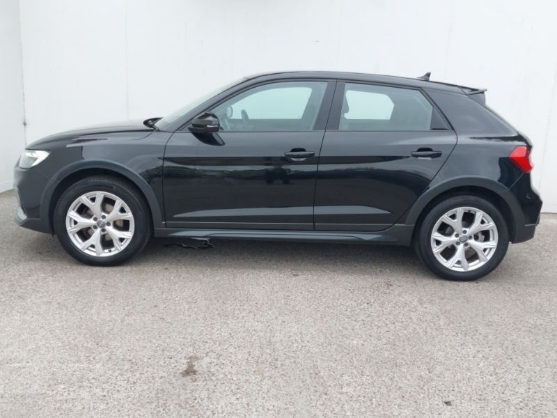 Audi A1 35 Tfsi Citycarver S Tronic Black #4