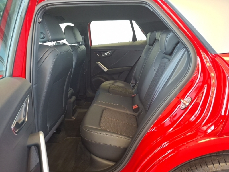Audi Q2 35 Tfsi S Line S Tronic Red #6