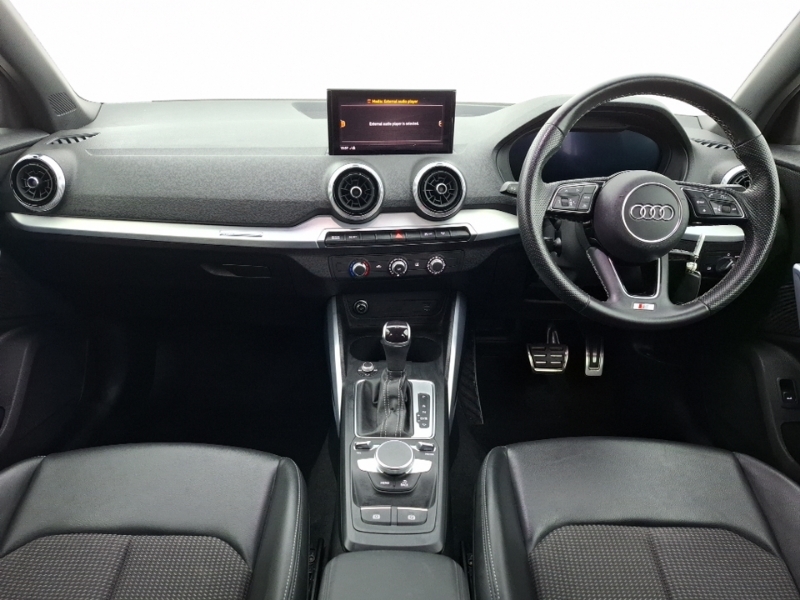 Audi Q2 35 Tfsi S Line S Tronic Black #3