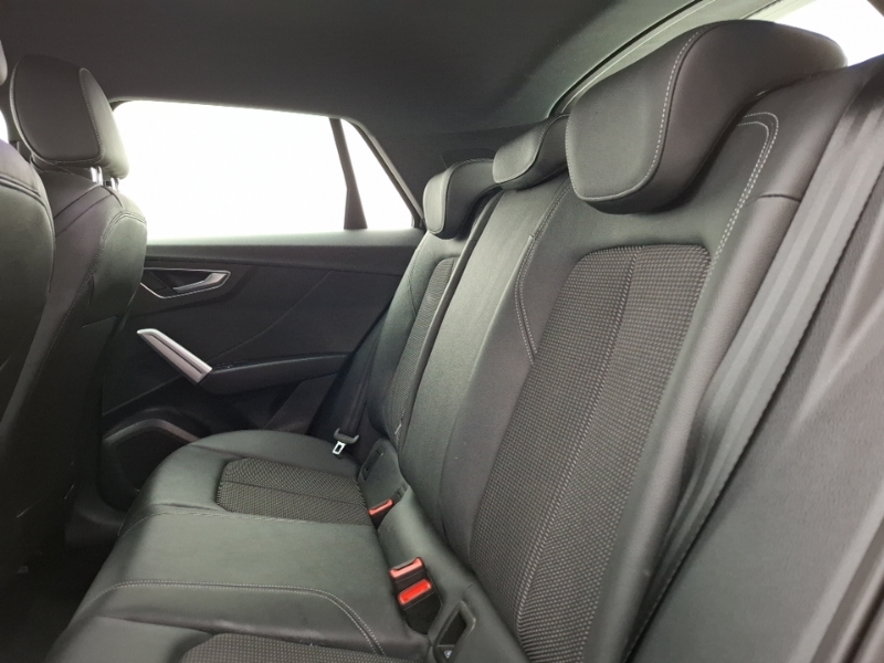 Audi Q2 35 Tfsi S Line S Tronic Black #6