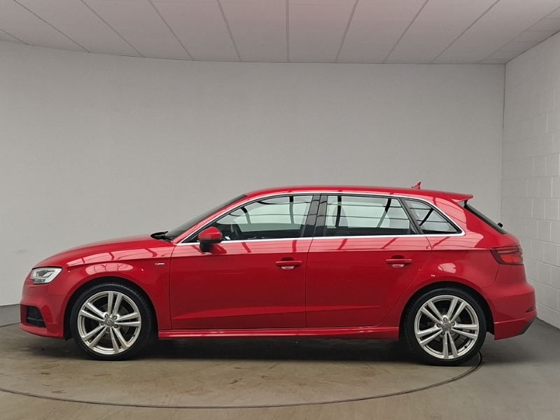 Audi A3 1.6 Tdi 116 S Line Red #4