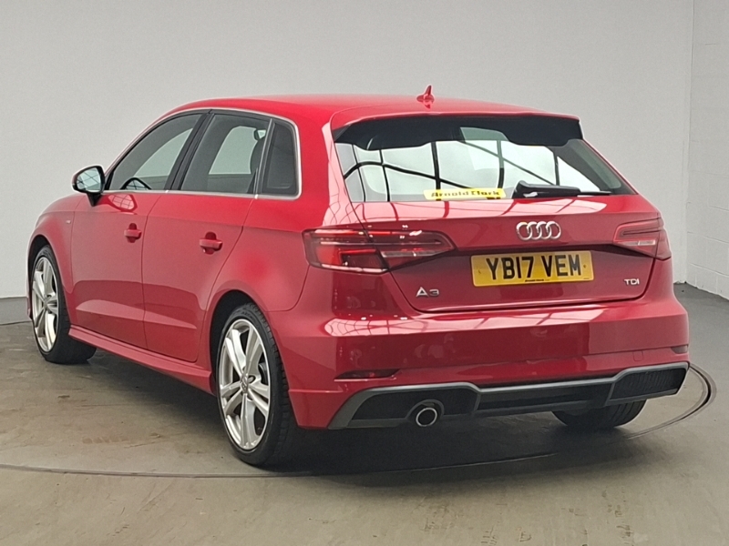 Audi A3 1.6 Tdi 116 S Line Red #2