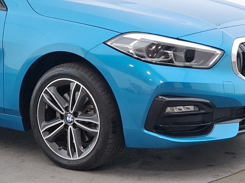 BMW 1 Series 118I 136 Se Live Cockpit Professional White #20
