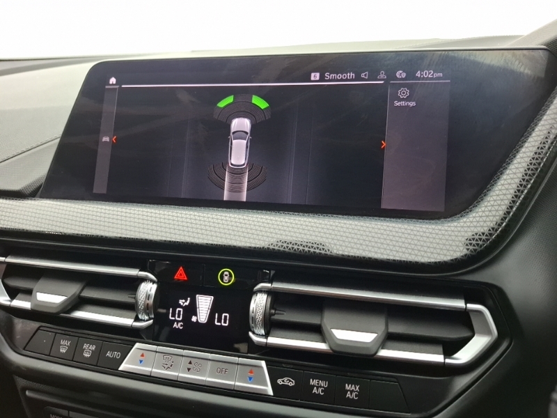 BMW 1 Series 118I 136 Se Live Cockpit Professional White #9