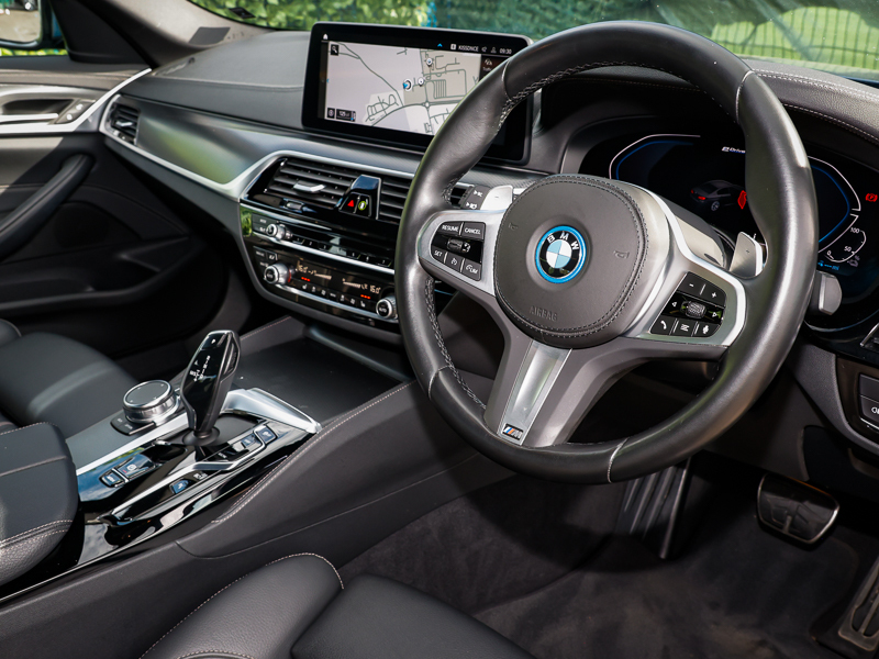 BMW 5 Series 530E M Sport Blue #6