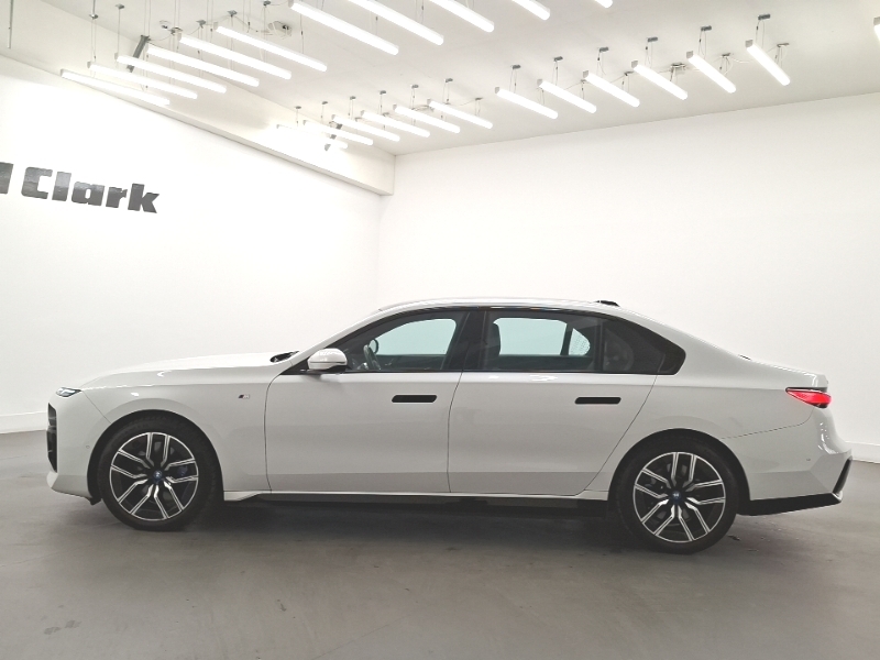 BMW i7 400Kw Xdrive60 M Sport 105.7Kwh White #4