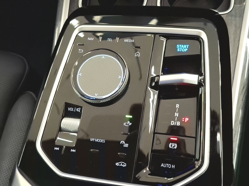 BMW i7 50 105.7Kwh M Sport Saloon Edriv Grey #15