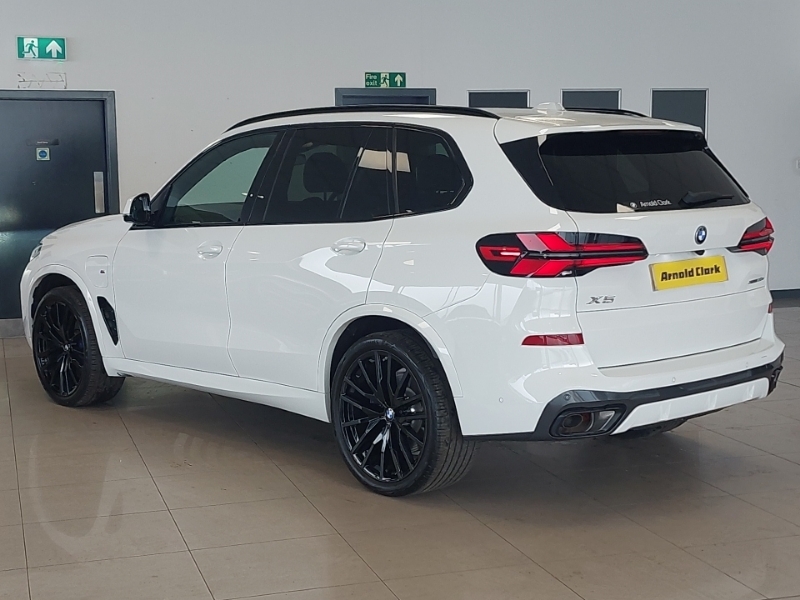 BMW X5 Xdrive50e M Sport Pro Pack White #2