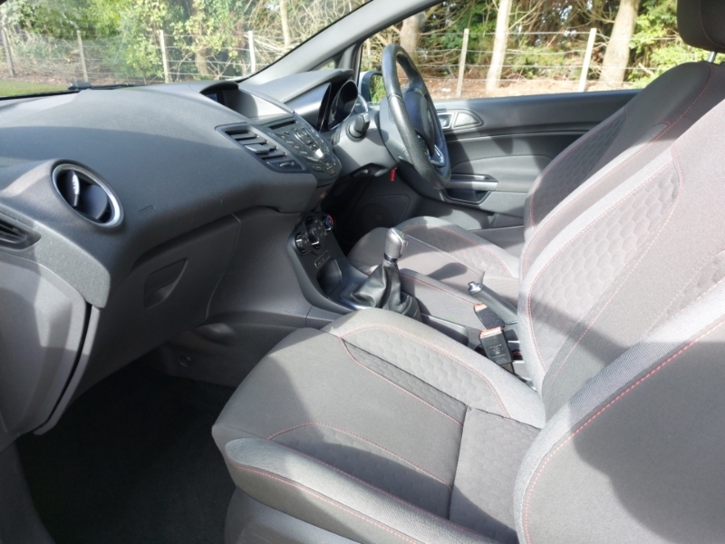 Ford Fiesta 1.0 Ecoboost 125 St-line White #5