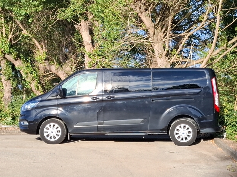 Ford Tourneo Custom 2.0 Ecoblue 105Ps Low Roof 8 Seater Zetec Black #4