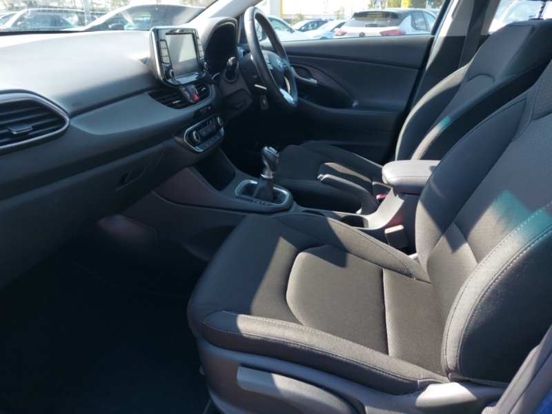 Hyundai I30 1.6 Crdi Se Nav Blue #5
