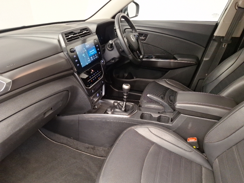 SsangYong Tivoli 1.5 K40 Silver #5